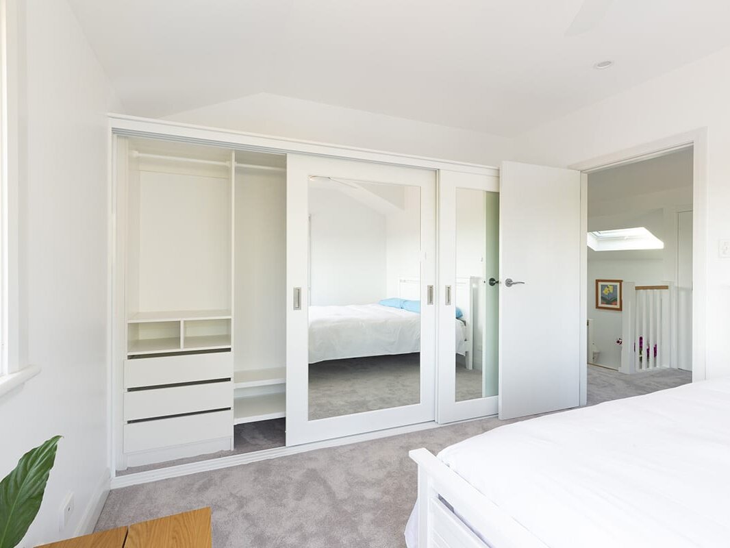 sliding door wardrobe