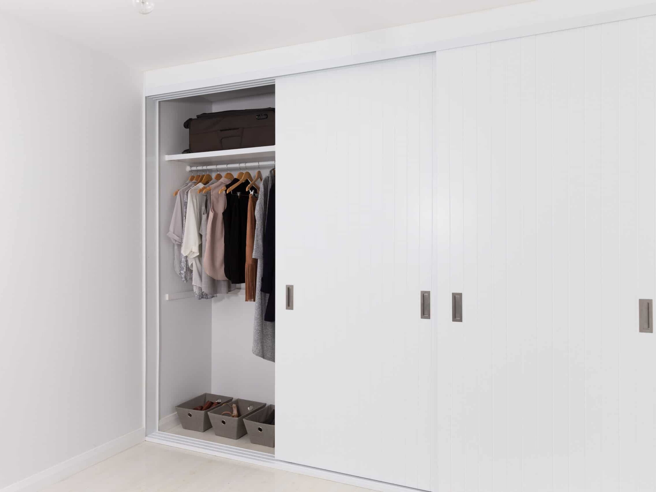 sliding door wardrobe